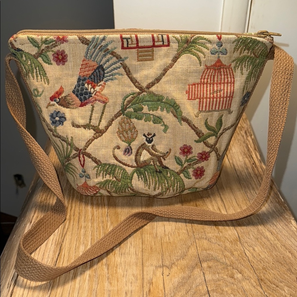 Vintage Floral Embroidered Crossbody Bag